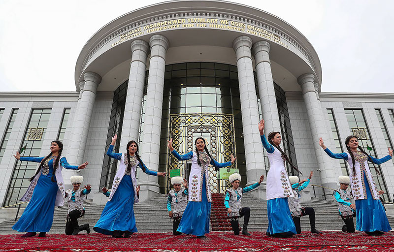 Four photo pictures from Turkmenistan were included in the virtual photo exposition of the joint project to the 30th anniversary of CIS