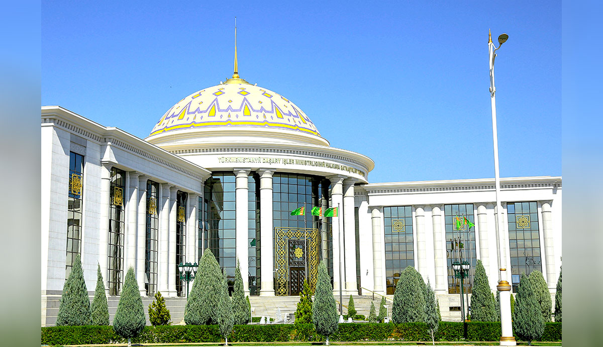 Parahatlyk, dostluk we Watana söýgi barada