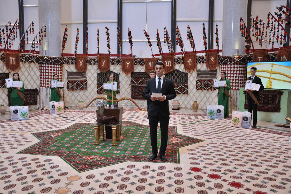 «Юные вестники мира»: игра третья