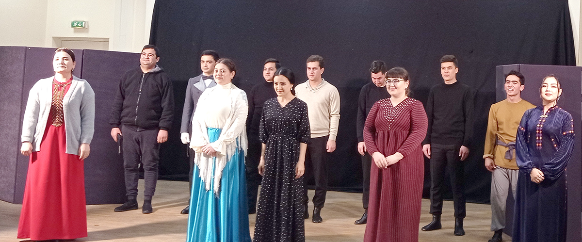 Будущие специалисты туркменских театров сдали экзамен по режиссуре