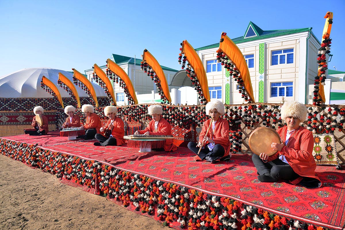 Täze ýaşaýyş jaýlarynyň açylyş dabarasy