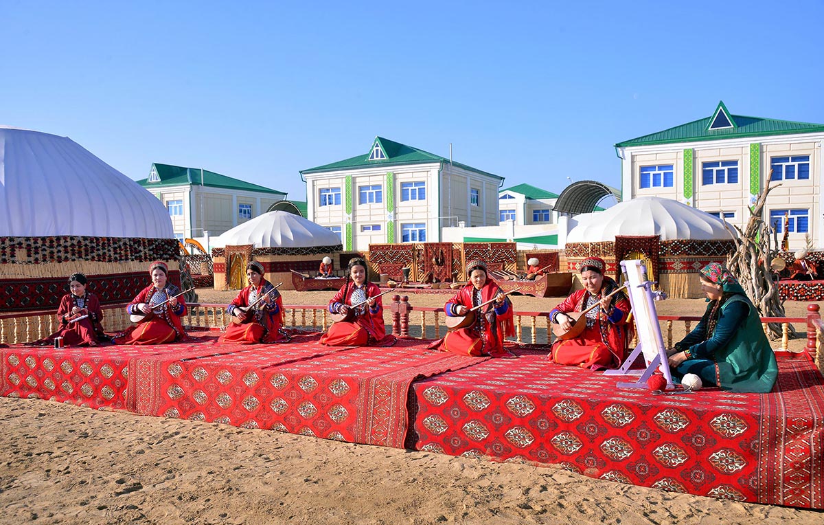 Täze ýaşaýyş jaýlarynyň açylyş dabarasy