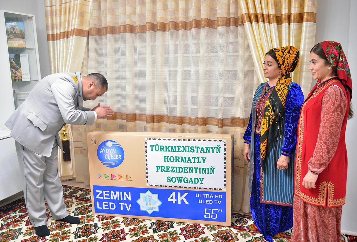 Täze ýaşaýyş jaýlarynyň açylyş dabarasy