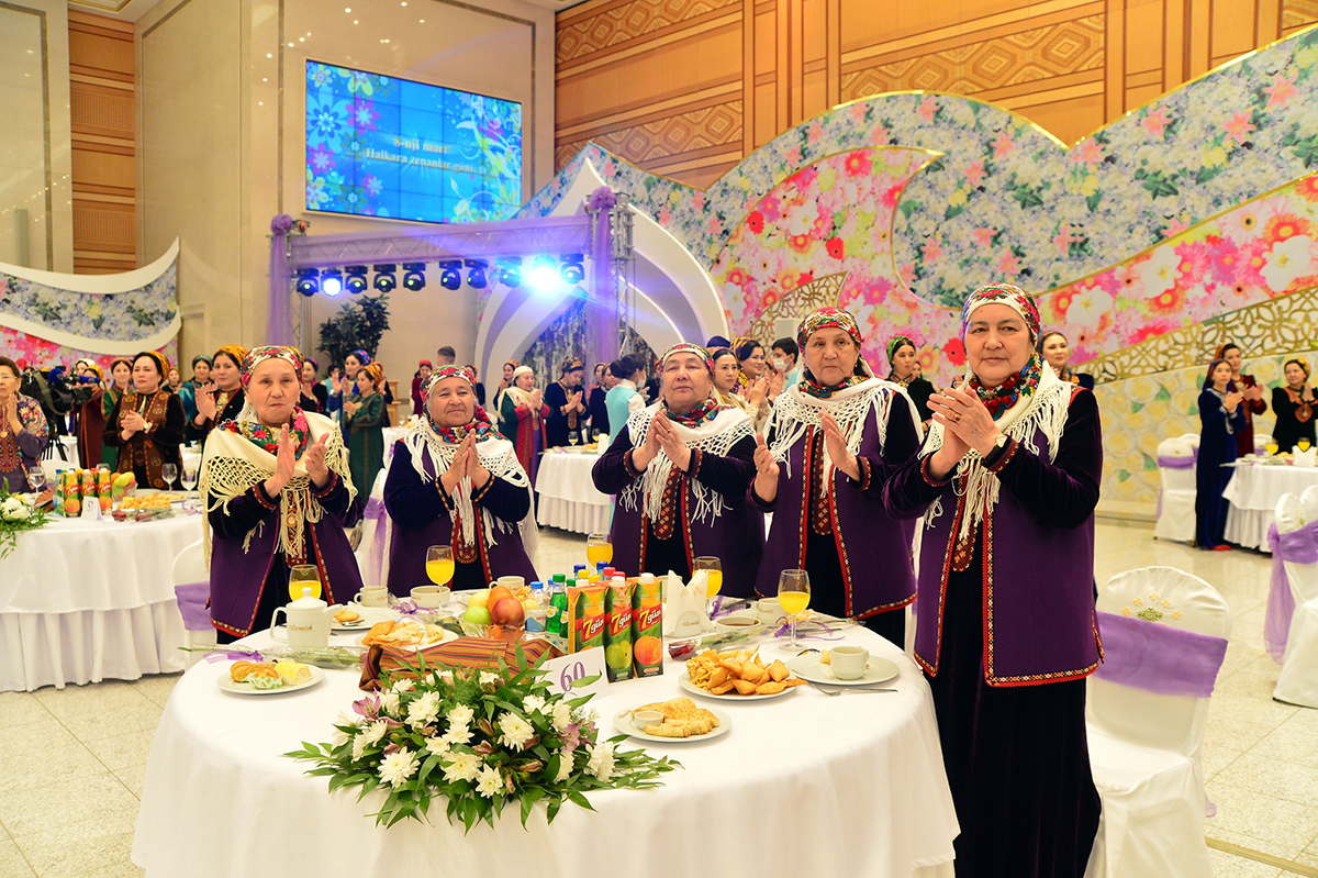 Праздничное торжество по случаю Международного женского дня