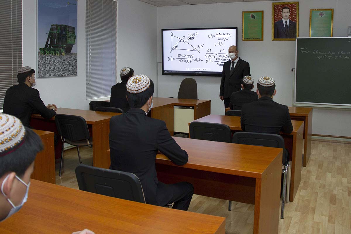 S.A. Nyýazow adyndaky Türkmen oba hojalyk uniwersitetinde ylmy duşuşyk geçirildi