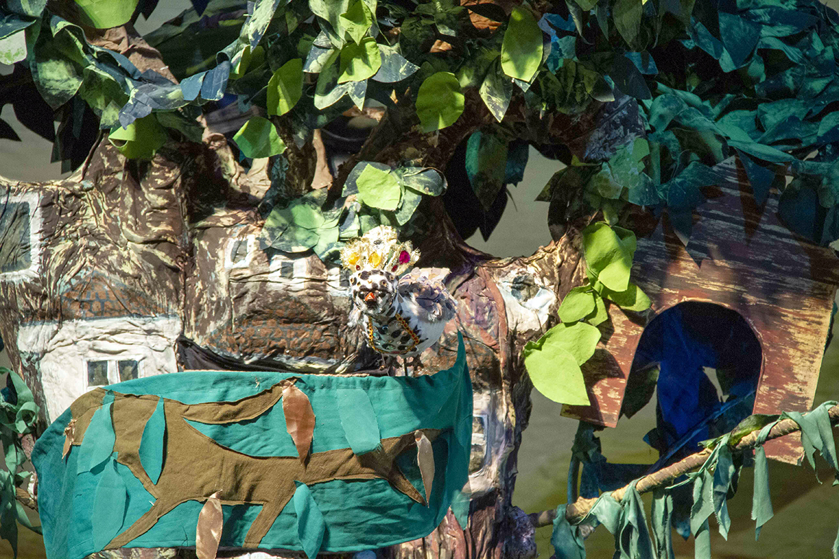 Спектакль о том, что нельзя прожить жизнь без трудностей