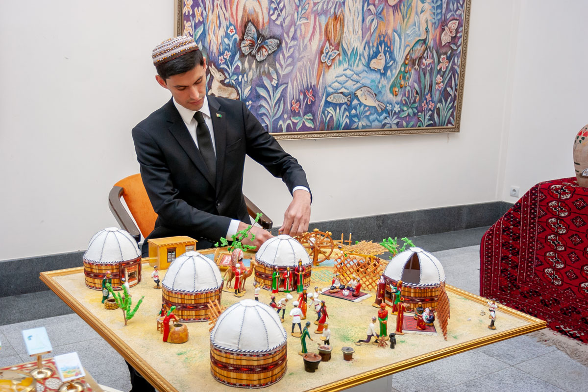 Şägirt halypadan ozdurmasa, hünär ýiter