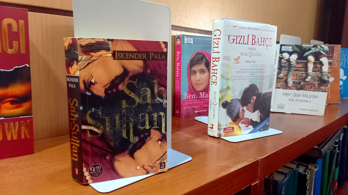 Daşary ýurt dilindäki täze edebiýatlar