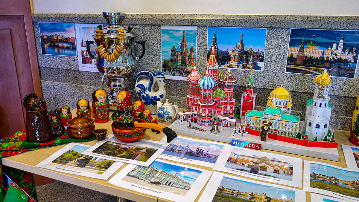 Rus diliniň we edebiýatynyň hepdeligi