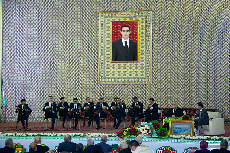 Консерватория чествует народного дутариста Акмурата Чарыева