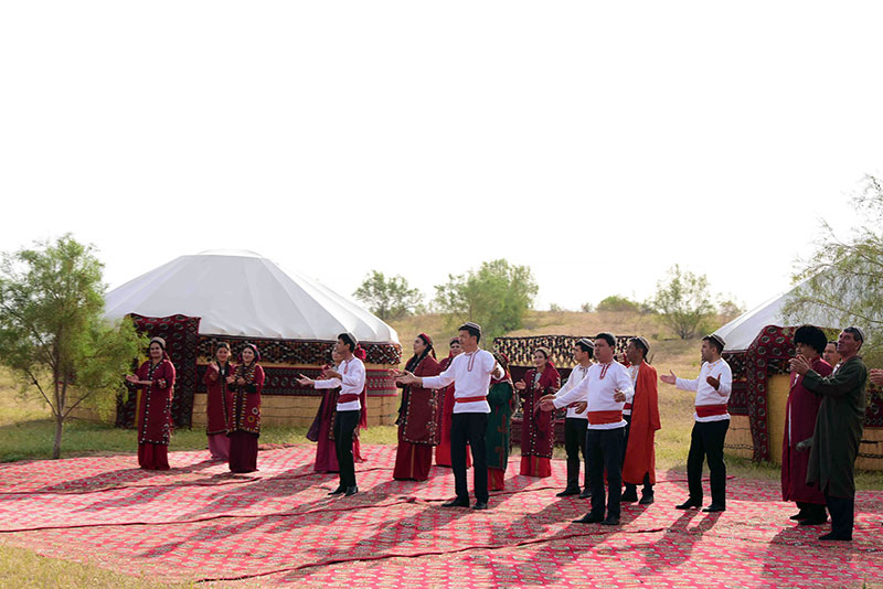 Bedew baýramyna bagyşlanan atly ýöriş