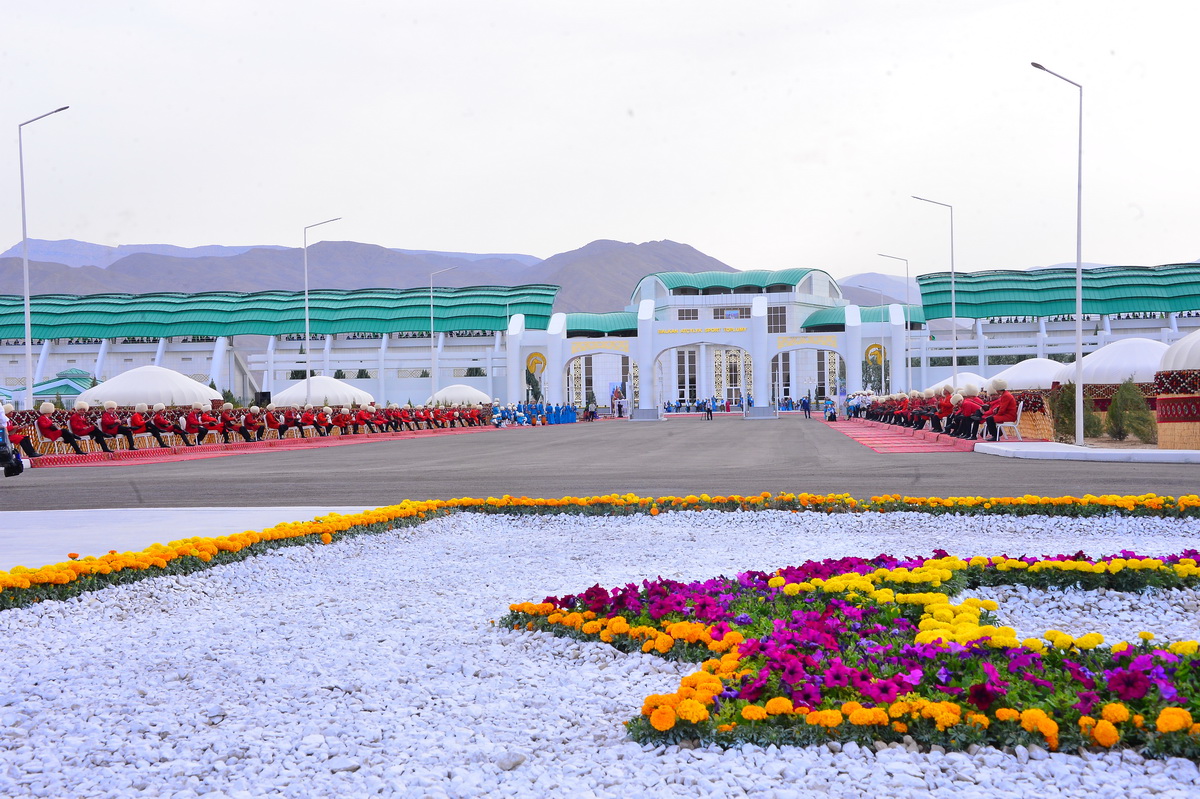 Balkan atçylyk sport toplumyndaky baýramçylyk at çapyşyklary