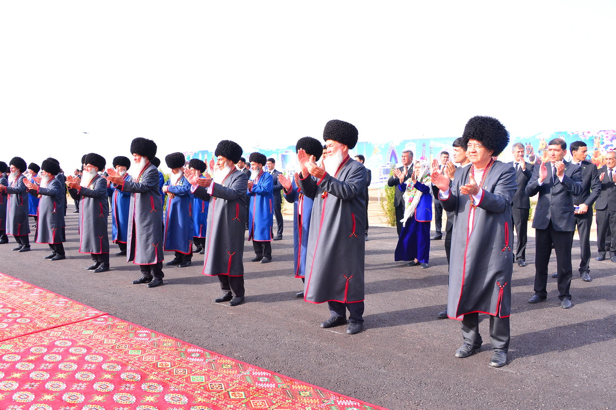 Balkan atçylyk sport toplumyndaky baýramçylyk at çapyşyklary