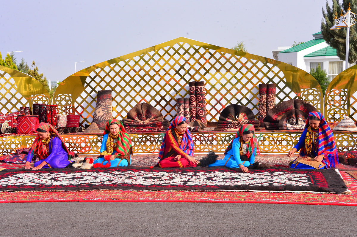 Balkan atçylyk sport toplumyndaky baýramçylyk at çapyşyklary