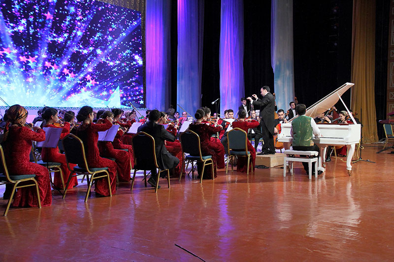 В Ашхабаде отметили Международный день джаза