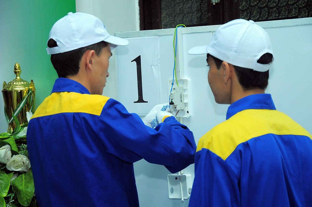 Gurluşyk orta hünär mekdebinde bäsleşik geçiriler