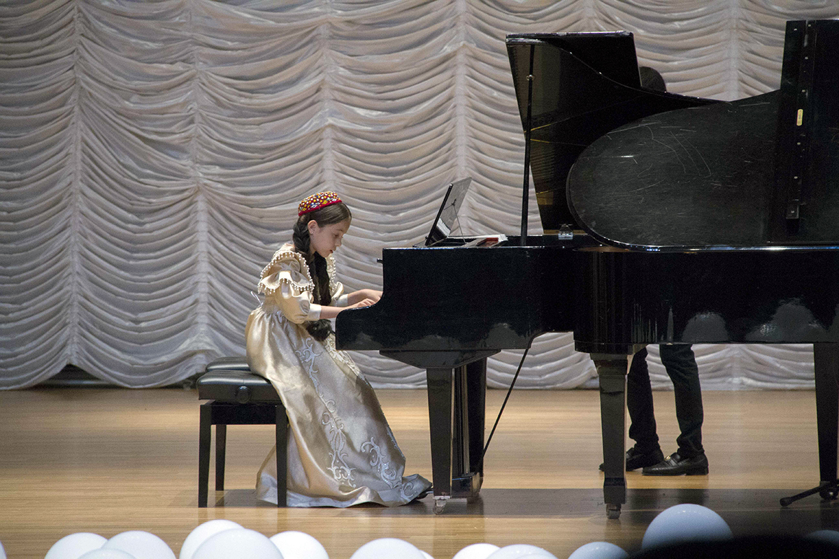 Концерт в честь юбилея школы