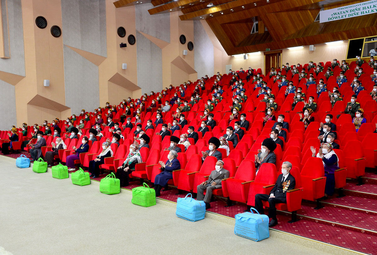 Beýik Ýeňişiň 77 ýyllygyna bagyşlanan dabaralar