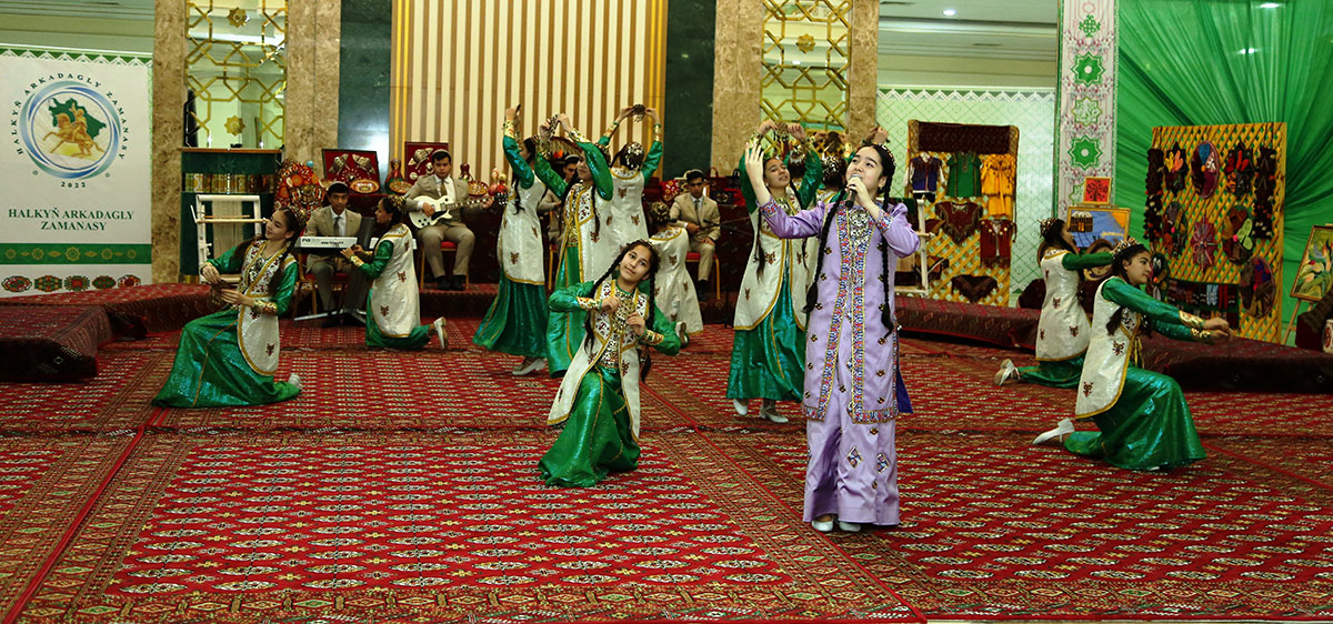 «Iň gowy Gyzlar kluby» atly bäsleşigiň jemleýji tapgyry geçirildi