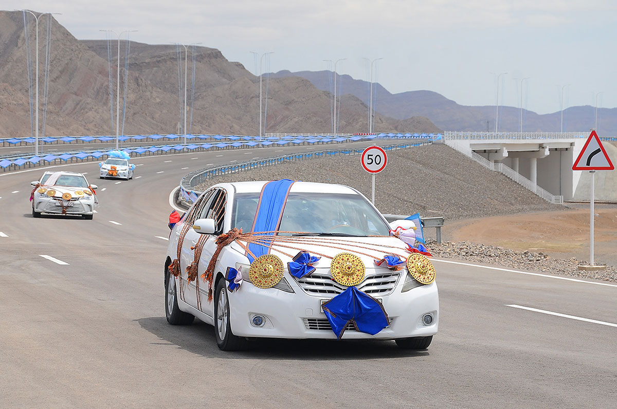 Täze köpri ulanylmaga berildi