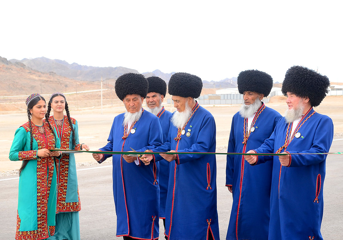 Täze köpri ulanylmaga berildi