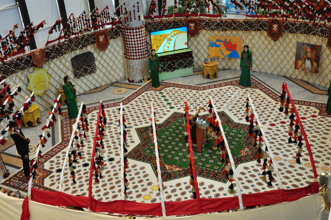 «Parahatçylygyň ýaş çaparlary»: bäsleşigiň ýarym finalyna gatnaşýanlar belli boldy