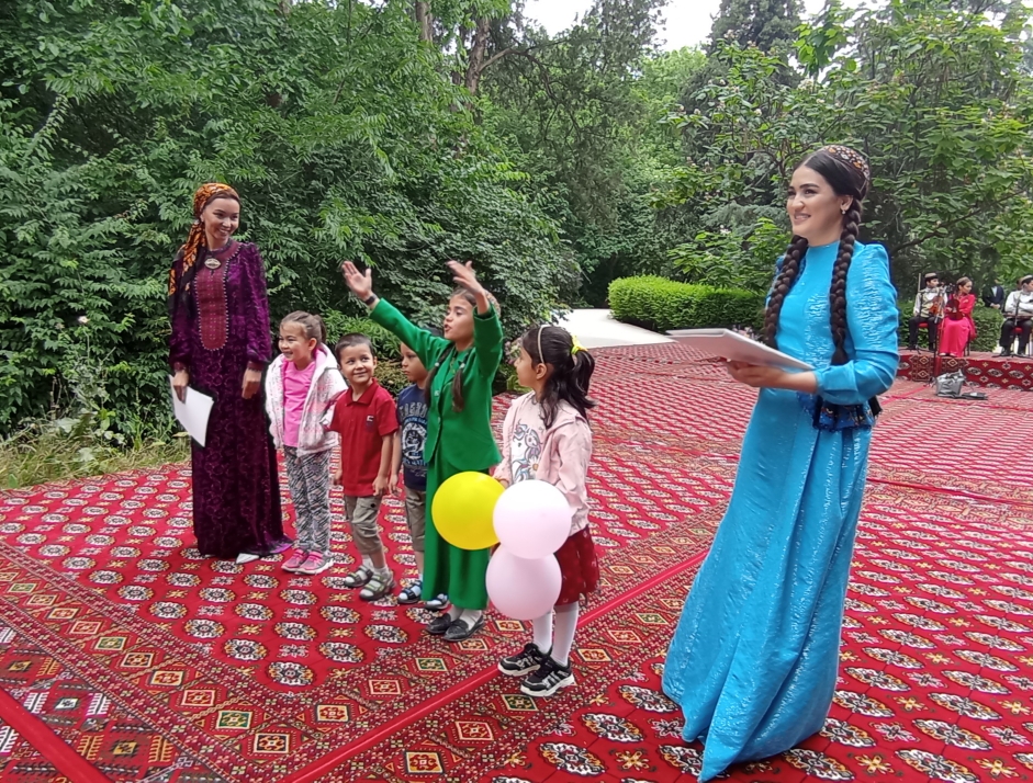 Halkara çagalar güni mynasybetli baýramçylyk konserti geçirildi