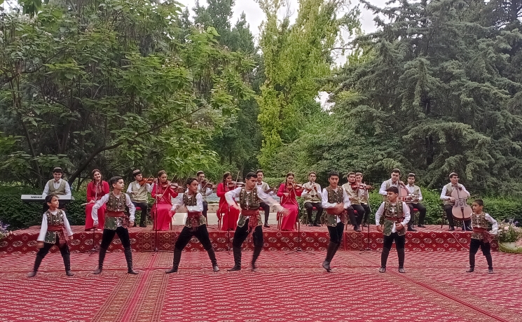 Halkara çagalar güni mynasybetli baýramçylyk konserti geçirildi