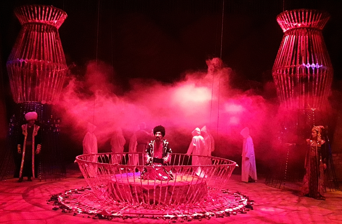 Марыйский театр имени Кемине представил спектакль о Хатамтае