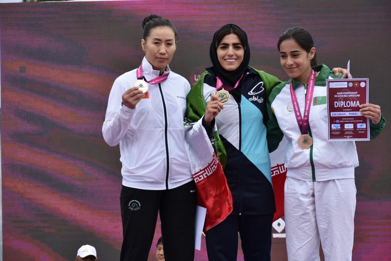 Türkmen türgenleri Aziýa çempionatynda 15 medal gazandylar
