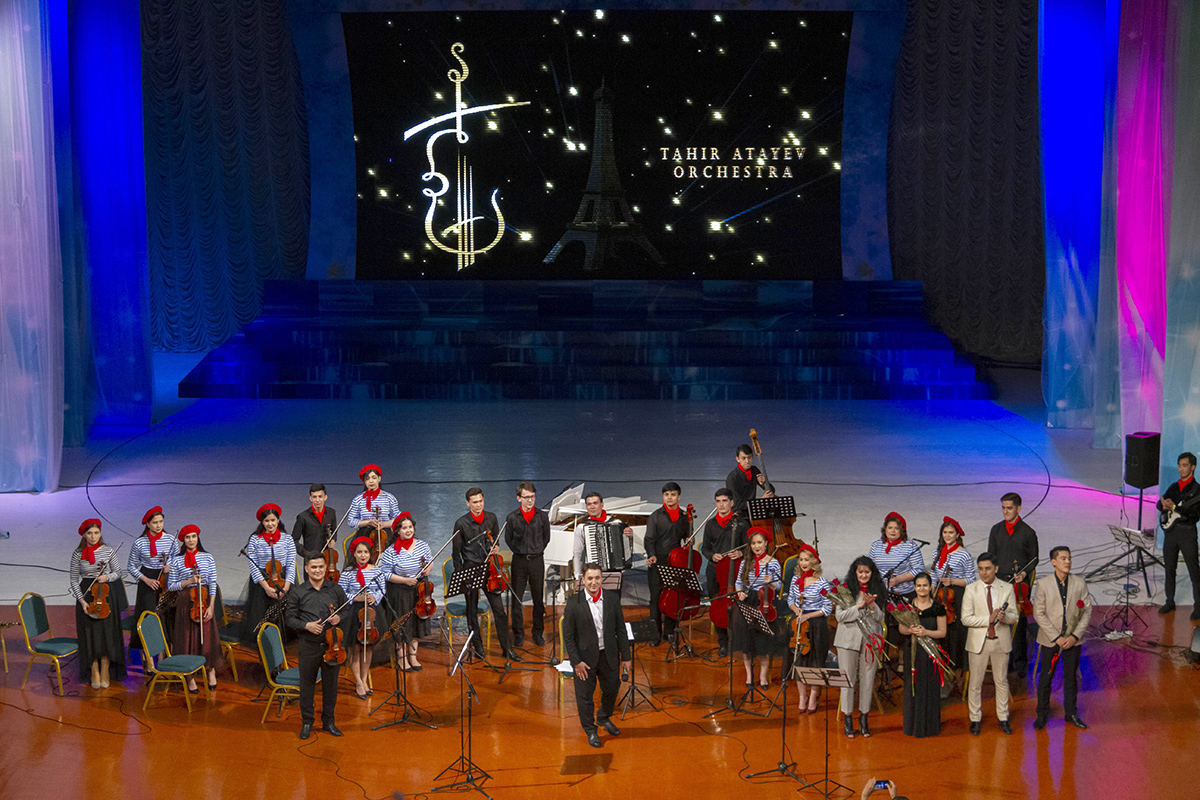 Музыкальный рейс Ашхабад-Париж