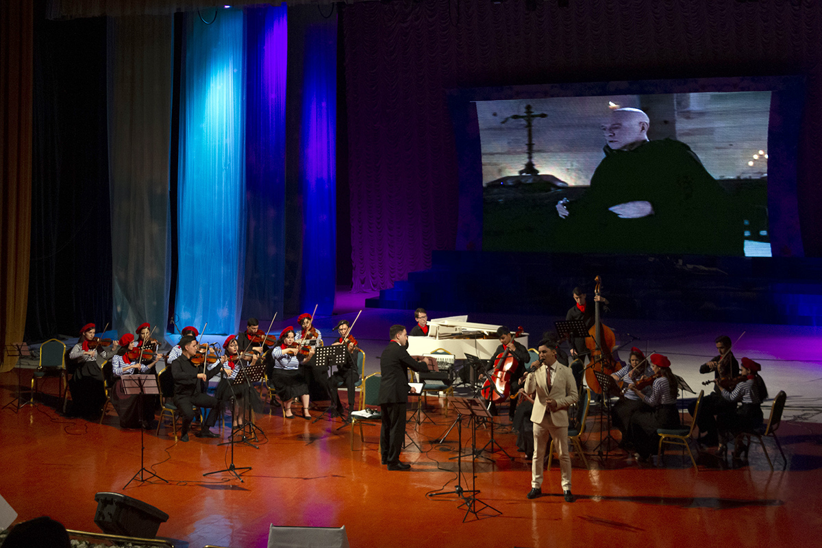 Музыкальный рейс Ашхабад-Париж