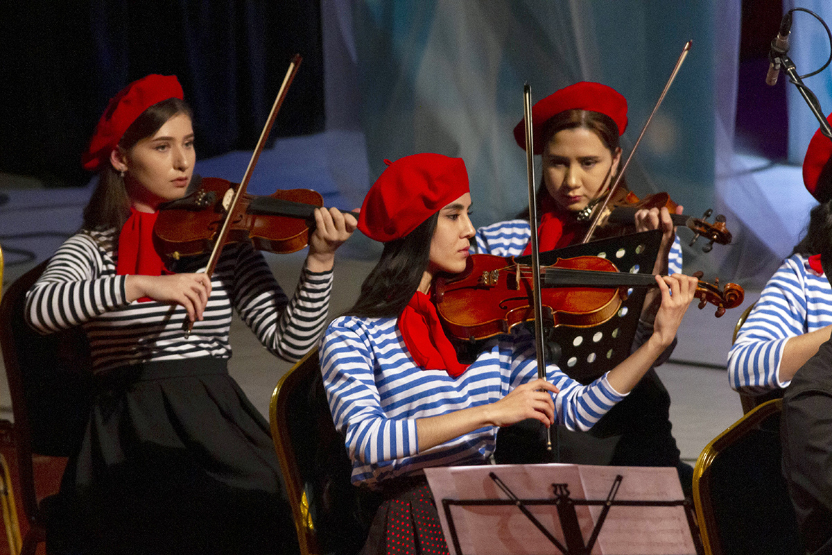 Музыкальный рейс Ашхабад-Париж