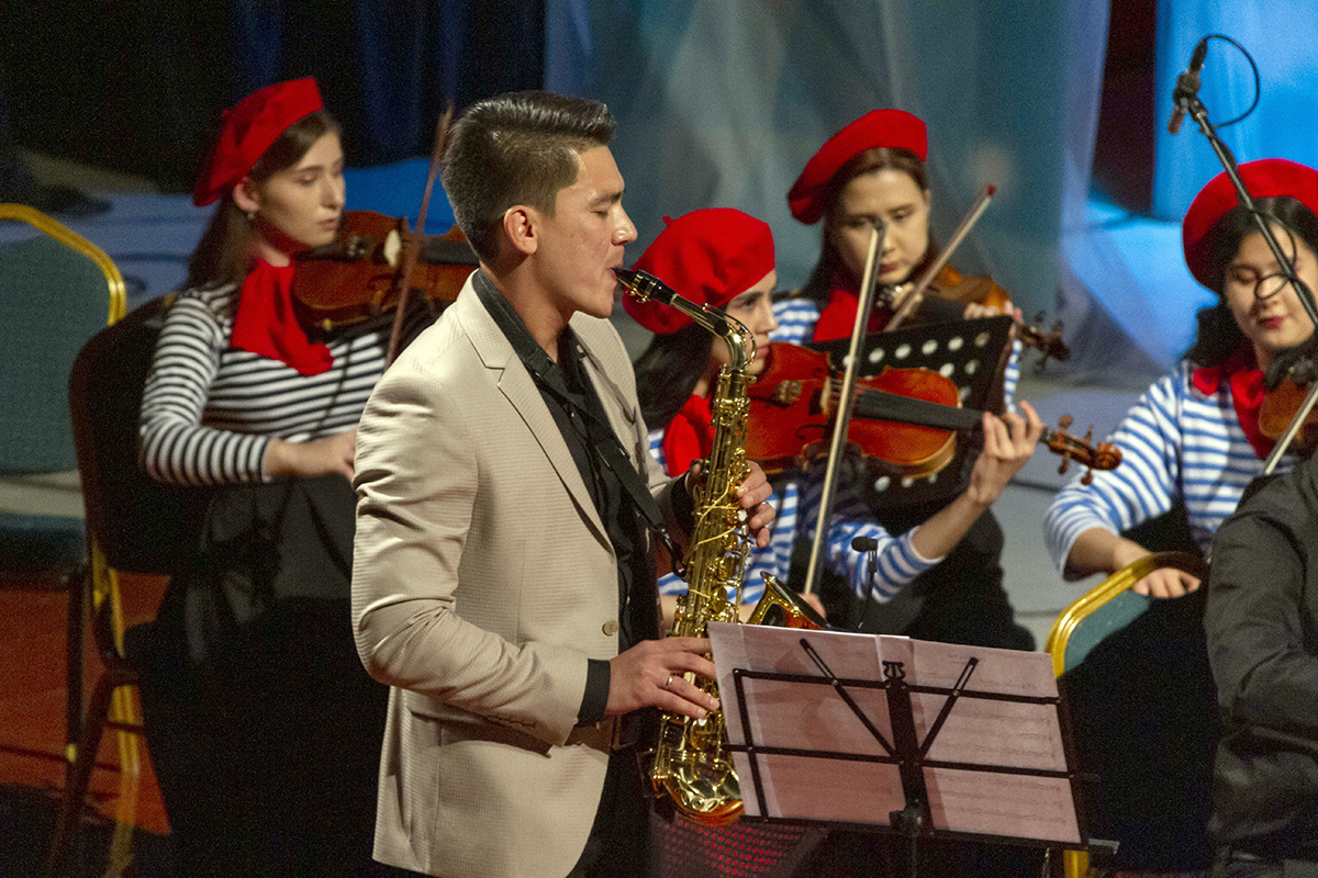 Музыкальный рейс Ашхабад-Париж