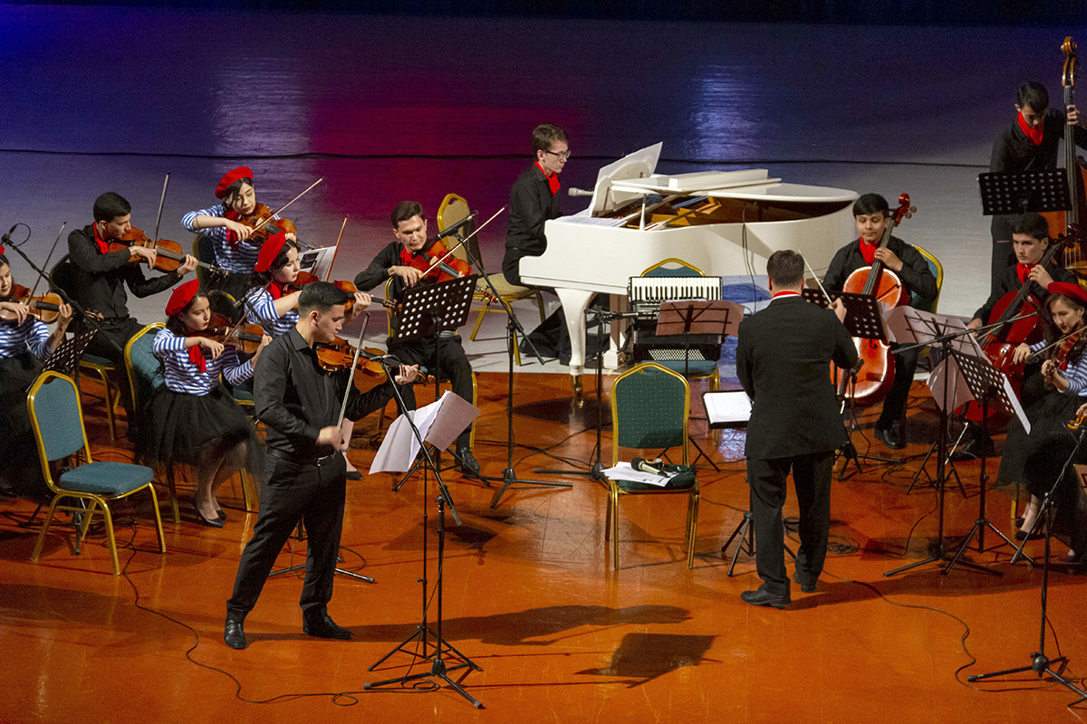 Музыкальный рейс Ашхабад-Париж