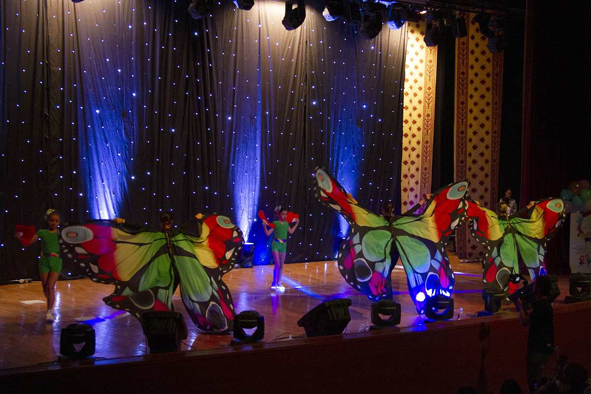 В Ашхабаде состоялся танцевальный концерт «Дети – цветы жизни!»