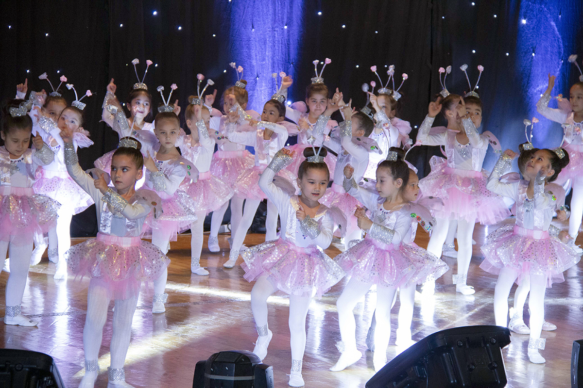 В Ашхабаде состоялся танцевальный концерт «Дети – цветы жизни!»