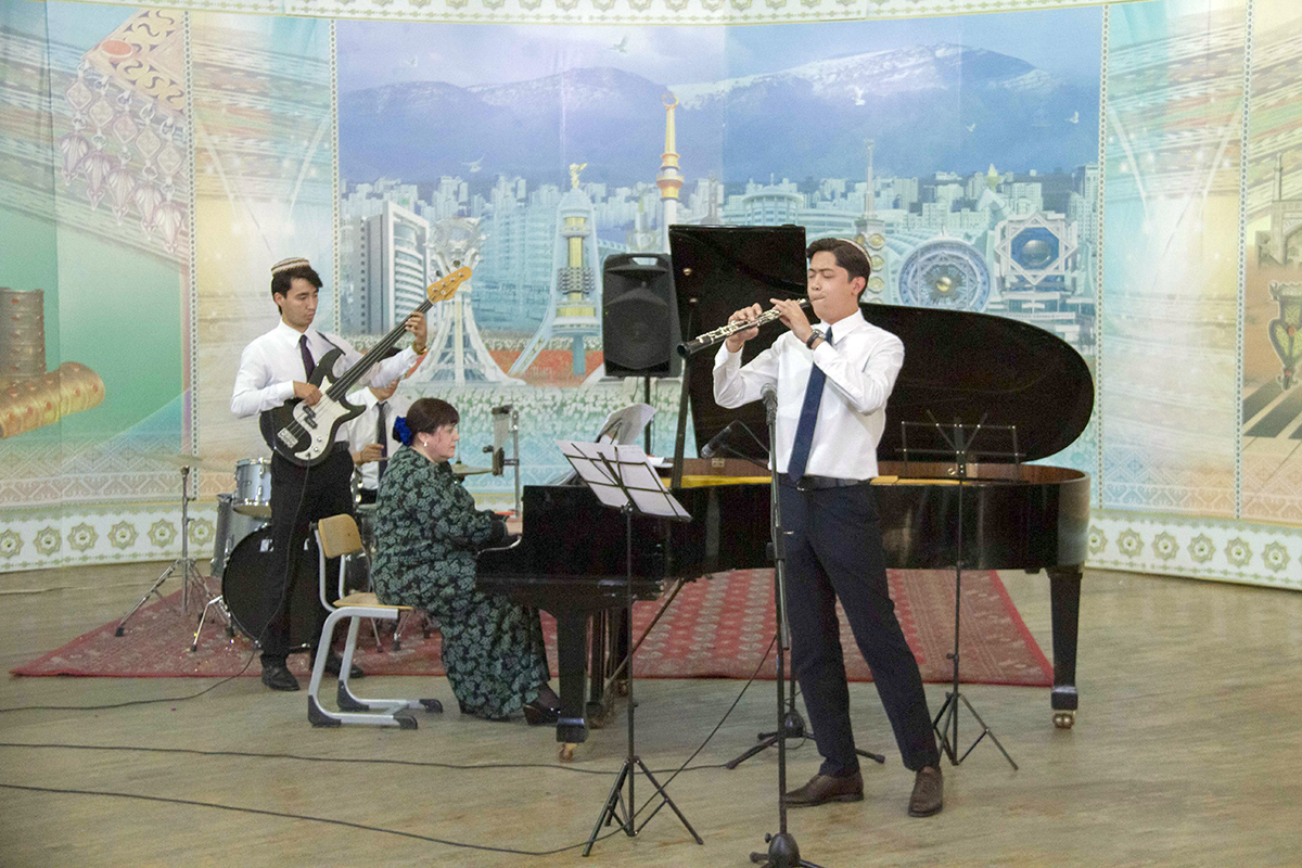 Любимые мелодии группы «Рэгтайм»