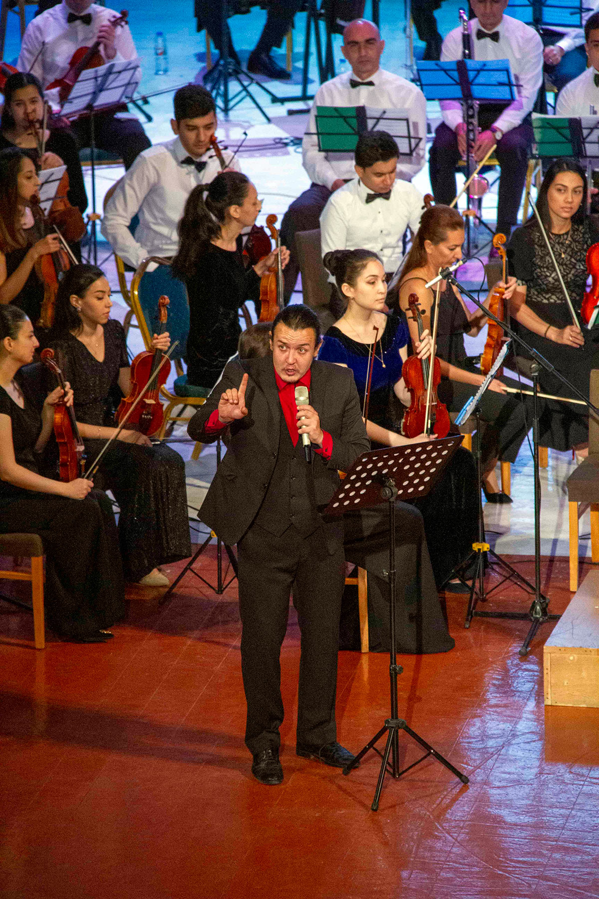 И вновь Расул Клычев, на этот раз - с Чиполлино!