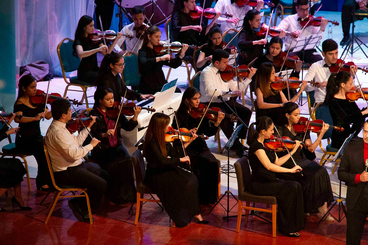 И вновь Расул Клычев, на этот раз - с Чиполлино!