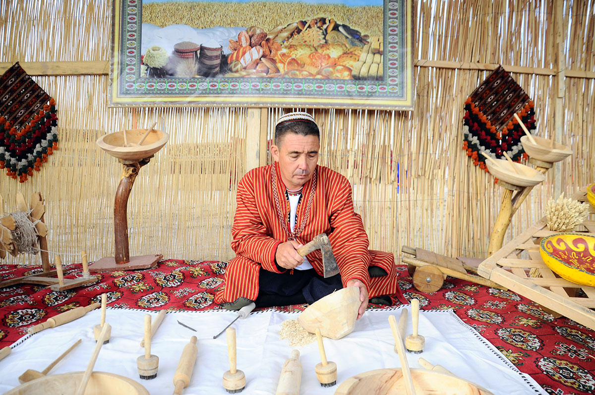 Grain growers of Dashoguz and Balkan velayats took over the braid relay