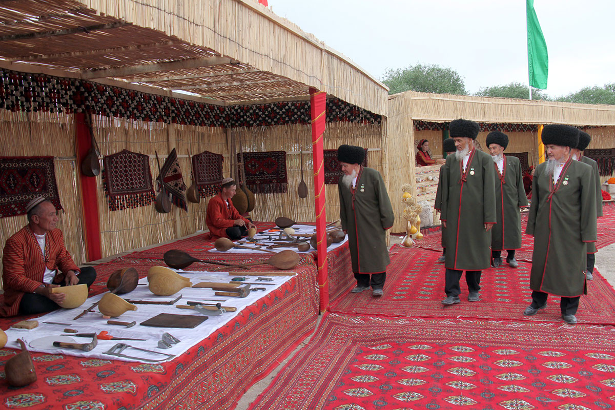 Grain growers of Dashoguz and Balkan velayats took over the braid relay
