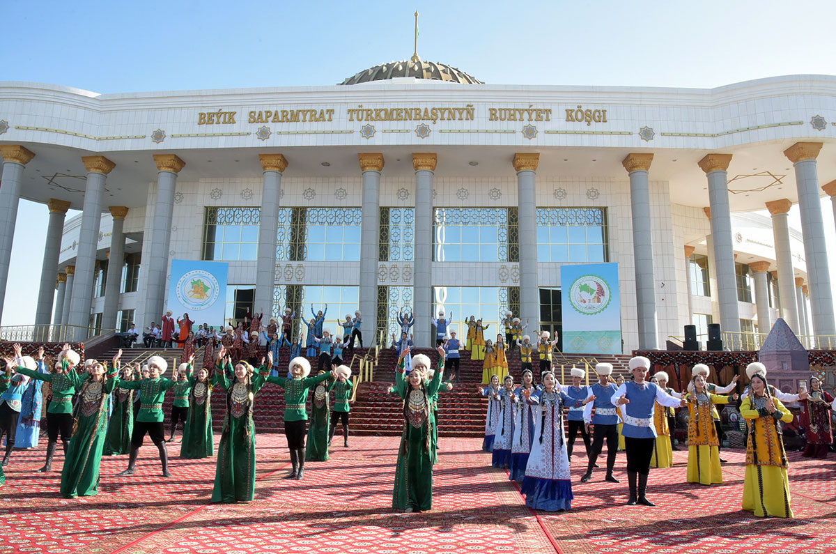 Торжественный старт культурного форума