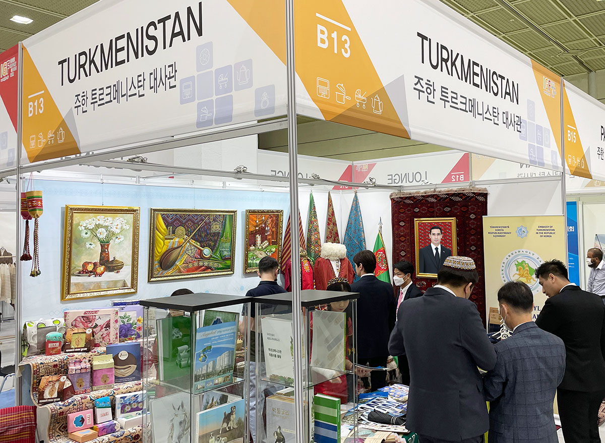 Текстильные изделия Туркменистана представлены на Выставке импортных товаров 2022