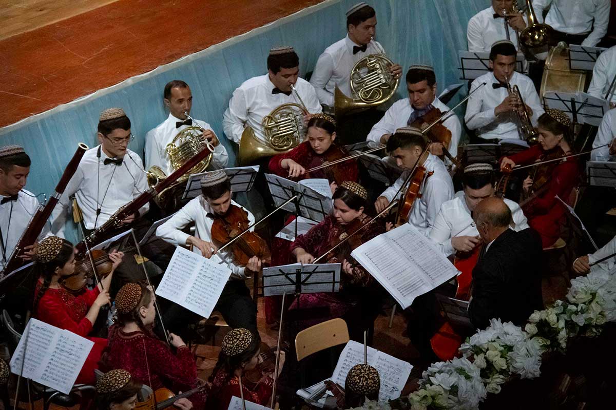 Опера Махтумкули: Судьба поэта, воспетая высоким вокалом