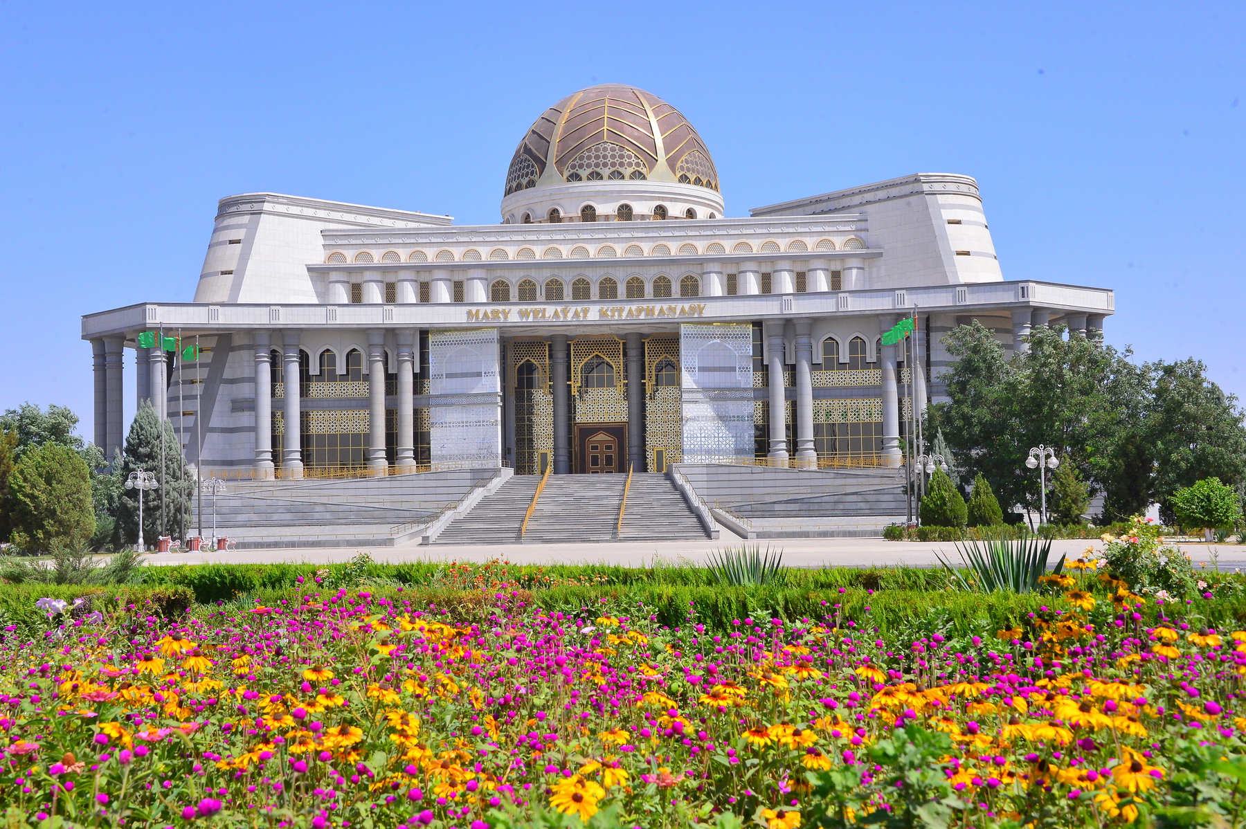 В истоках – сила и глубина современного искусства