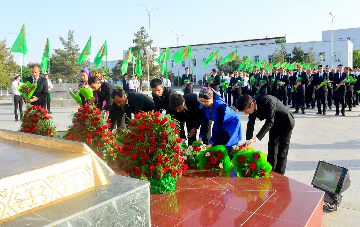 Во славу туркменского искусства эры Возрождения новой эпохи могущественного государства