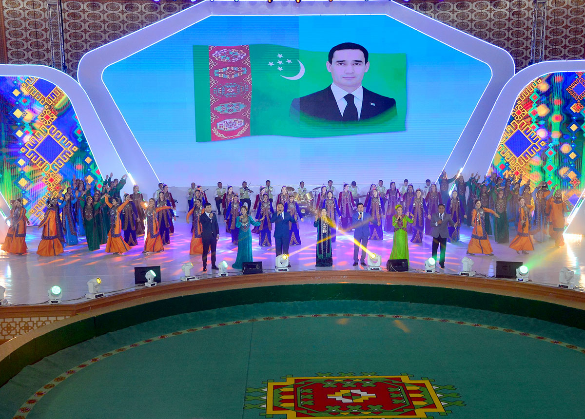 Во славу туркменского искусства эры Возрождения новой эпохи могущественного государства