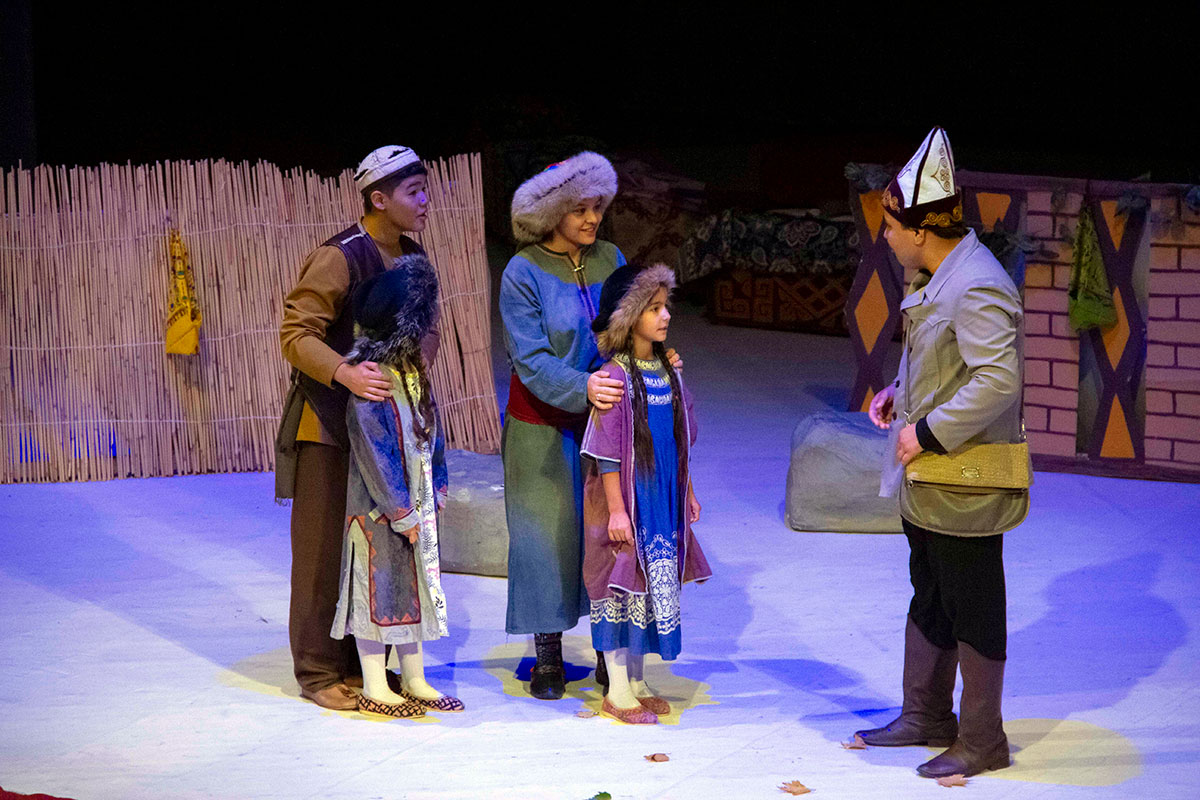 В студенческом театре идут премьеры