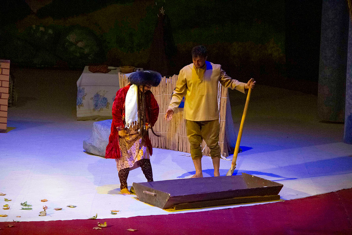 В студенческом театре идут премьеры